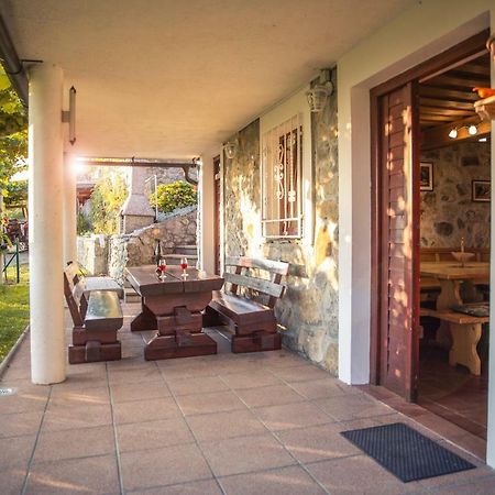 Vineyard Cottage Urban Mirna エクステリア 写真